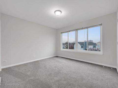 492 Knoll Crest Dr, Bartlett, IL 60103 photo 12
