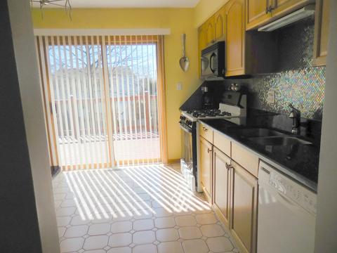 1215 Freeman Rd, Hoffman Estates, IL 60192 photo 18