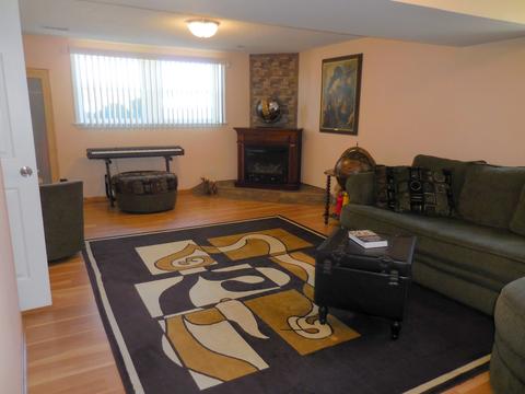 1215 Freeman Rd, Hoffman Estates, IL 60192 photo 43