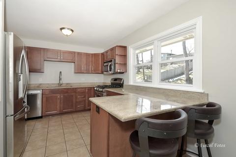 5019 Pistakee Dr, Mchenry, IL 60050 photo 5