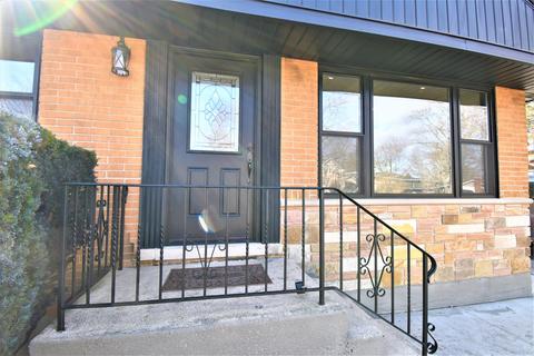 135 Iris Rd, Darien, IL 60561 photo 2