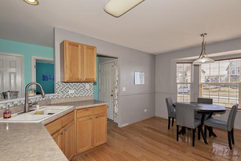 5414 Glenbrook Trl, Mchenry, IL 60050 photo 7