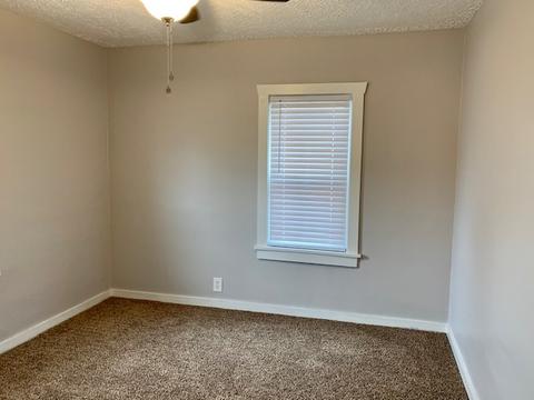 903 E Washington St, Pontiac, IL 61764 photo 6