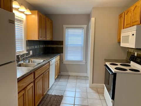 903 E Washington St, Pontiac, IL 61764 photo 2