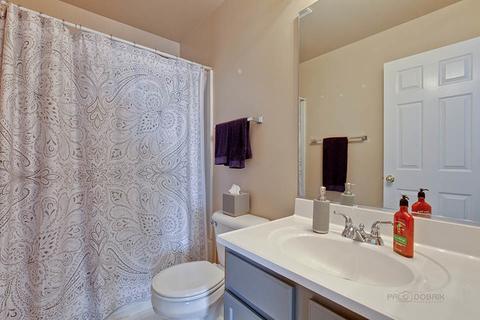 2630 Constitution Dr, Lindenhurst, IL 60046 photo 26