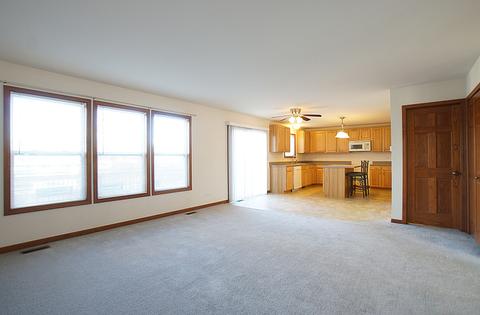 1918 Hemlock Dr, Mchenry, IL 60050 photo 7