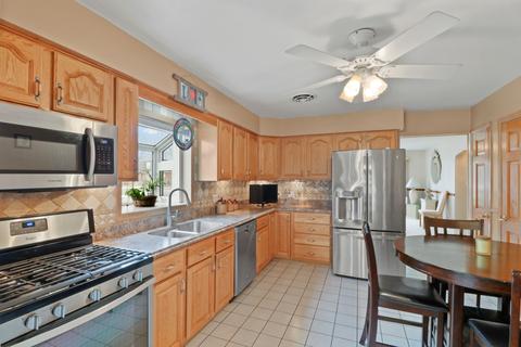 9100 Bartlett Ave, Brookfield, IL 60513 photo 7