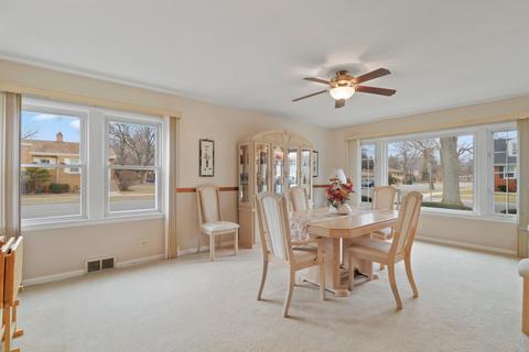 9100 Bartlett Ave, Brookfield, IL 60513 photo 9