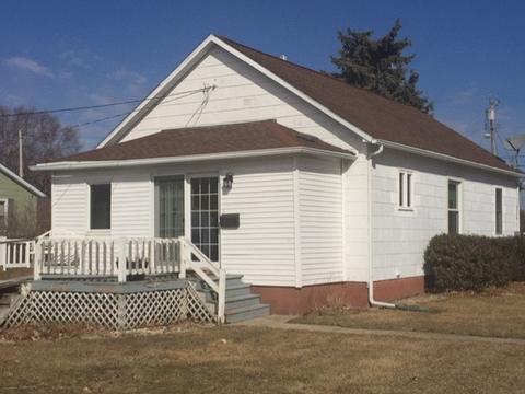 301 Richards St, Oglesby, IL 61348 photo 3
