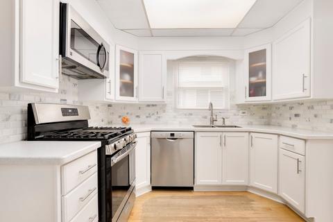 3205 Maple Ave, Berwyn, IL 60402 photo 10