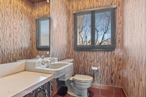 985 Elm Ridge Dr, Glencoe, IL 60022 photo 3