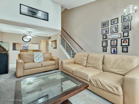 4650 N Sapphire Dr N, Hoffman Estates, IL 60192 photo 4