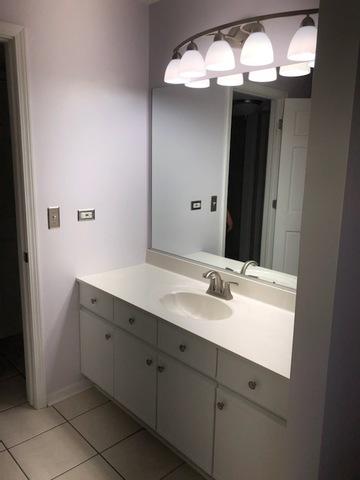 4650 N Sapphire Dr N, Hoffman Estates, IL 60192 photo 12