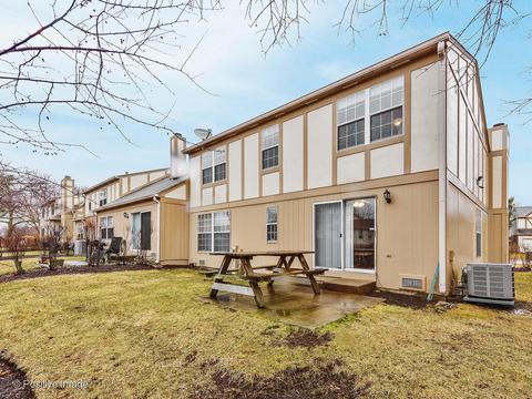 4650 N Sapphire Dr N, Hoffman Estates, IL 60192 photo 16