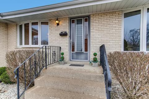 734 N 10th Ave, Addison, IL 60101 photo 2