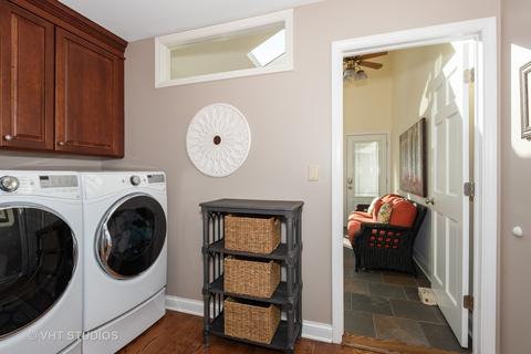 2031 Burnham Pl, Wheaton, IL 60189 photo 13