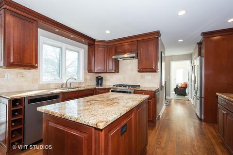 2031 Burnham Pl, Wheaton, IL 60189 photo 5