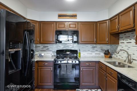 970 Old Oak Cir, Algonquin, IL 60102 photo 3