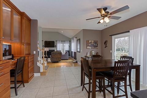 3002 Sable Oaks Rd, Bloomington, IL 61704 photo 16