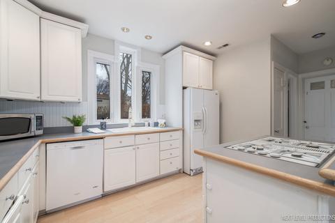 2000 Bennett Ave, Evanston, IL 60201 photo 5