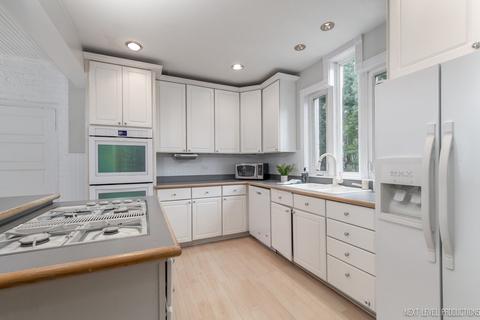 2000 Bennett Ave, Evanston, IL 60201 photo 4