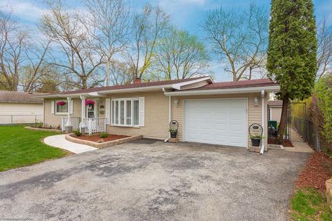 905 Pebble Dr, Wheeling, IL 60090 photo 2