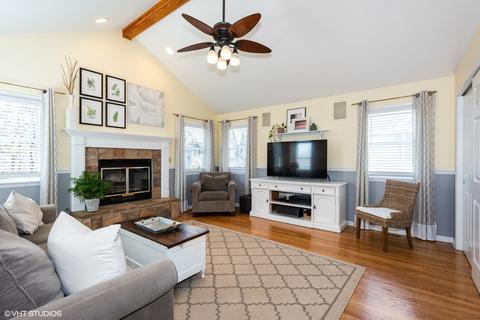 140 S Prospect St, Wheaton, IL 60187 photo 3