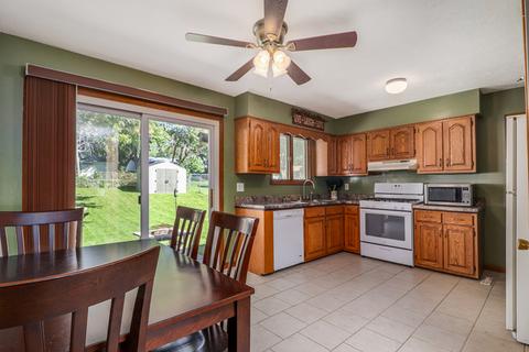 112 Greenleaf Dr, Bloomington, IL 61704 photo 13