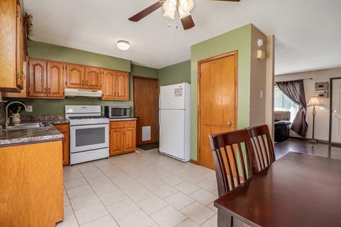 112 Greenleaf Dr, Bloomington, IL 61704 photo 14