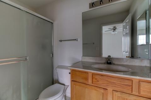 717 Morris Ct, Lakemoor, IL 60051 photo 10