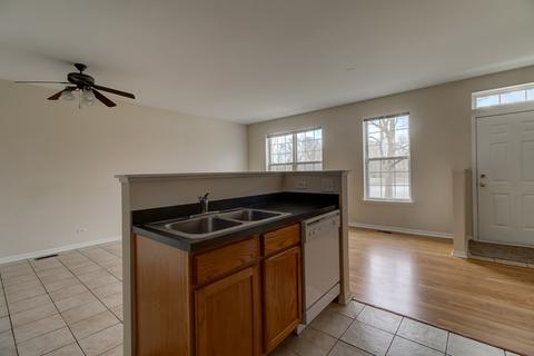 717 Morris Ct, Lakemoor, IL 60051 photo 8