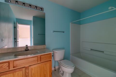 717 Morris Ct, Lakemoor, IL 60051 photo 11