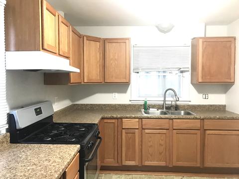 457 North St, Elgin, IL 60120 photo 4