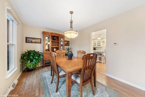 422 S Williston St, Wheaton, IL 60187 photo 5