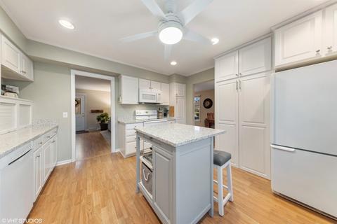 422 S Williston St, Wheaton, IL 60187 photo 9