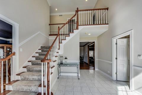 2321 Sutton Ln, Aurora, IL 60502 photo 5