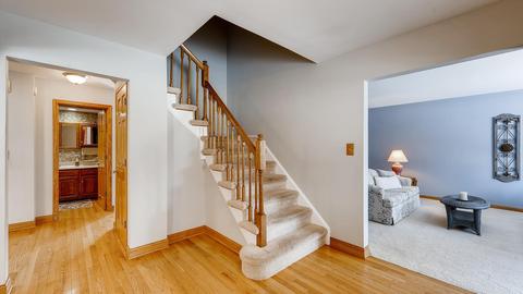 770 Suffolk Ct, Hoffman Estates, IL 60192 photo 14