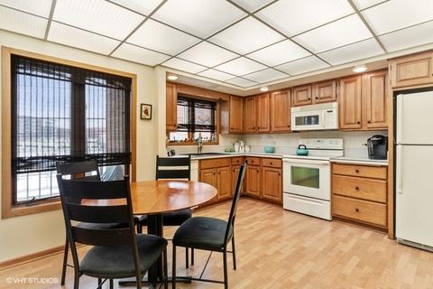 1591 Thacker St #201, Des Plaines, IL 60016 photo 3