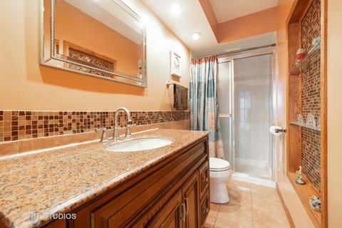 305 Glendale Ln, Hoffman Estates, IL 60169 photo 10