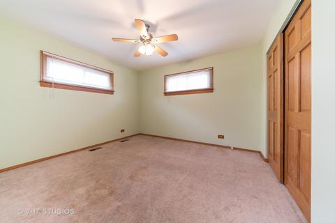 305 Glendale Ln, Hoffman Estates, IL 60169 photo 12