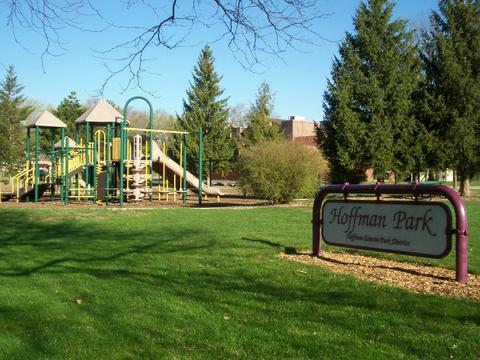 305 Glendale Ln, Hoffman Estates, IL 60169 photo 15