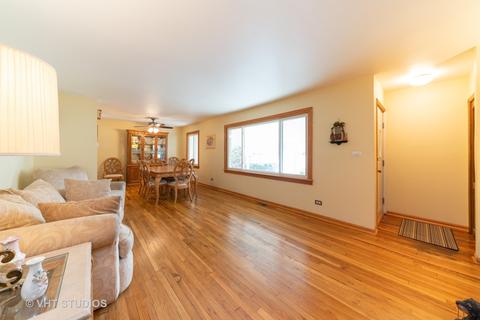 305 Glendale Ln, Hoffman Estates, IL 60169 photo 2