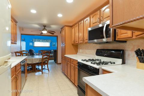 305 Glendale Ln, Hoffman Estates, IL 60169 photo 4