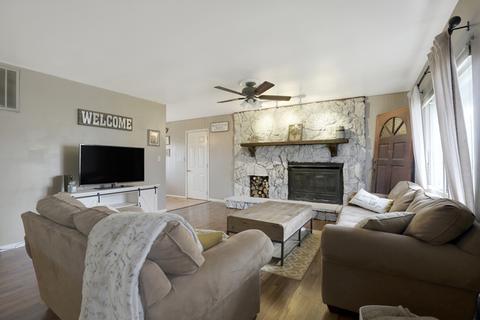 3006 W Daniel St, Champaign, IL 61821 photo 3