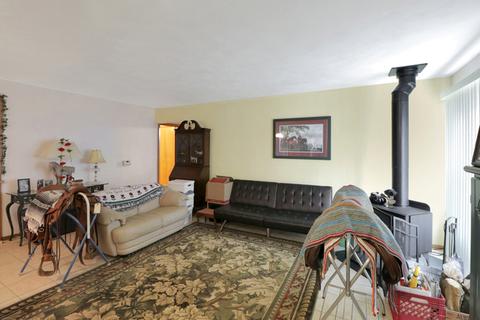 206 N White St, Sidney, IL 61877 photo 3