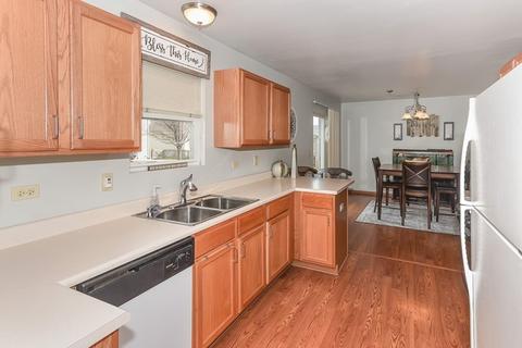 5809 Emerald Pointe Dr, Plainfield, IL 60586 photo 10