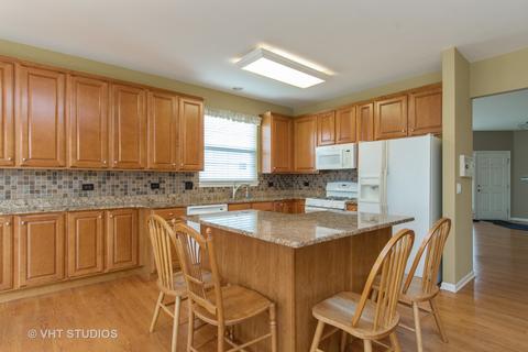 1256 York Ct, Aurora, IL 60502 photo 3