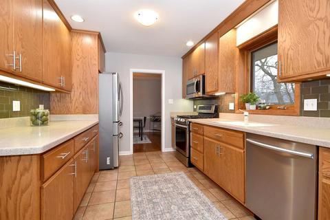 369 E Marion St, Elmhurst, IL 60126 photo 14
