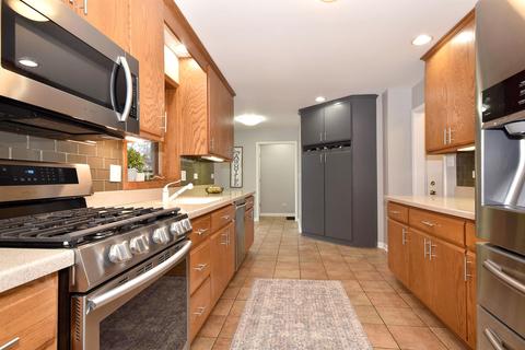 369 E Marion St, Elmhurst, IL 60126 photo 12