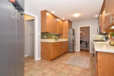 369 E Marion St, Elmhurst, IL 60126 photo 13